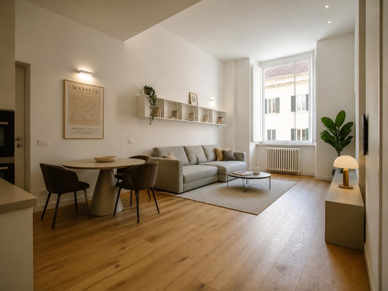 Interno di un appartamento genovese ristrutturato e arredato